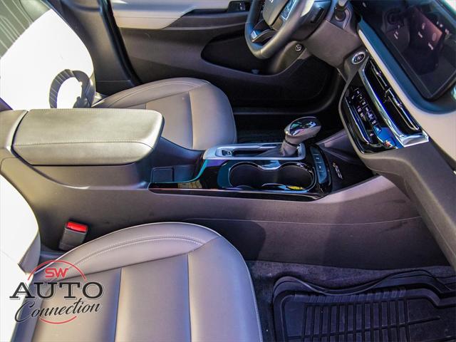 2025 Buick NV Avenir FWD