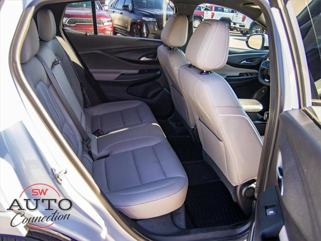 2025 Buick NV Avenir FWD