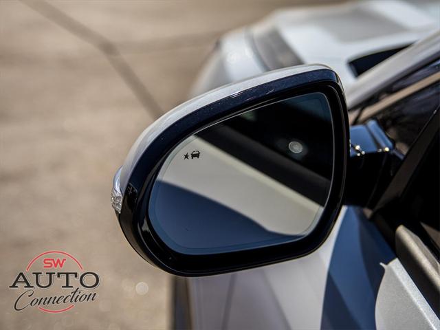 2025 Buick NV Avenir FWD