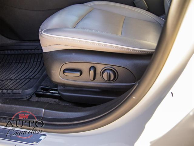 2025 Buick NV Avenir FWD