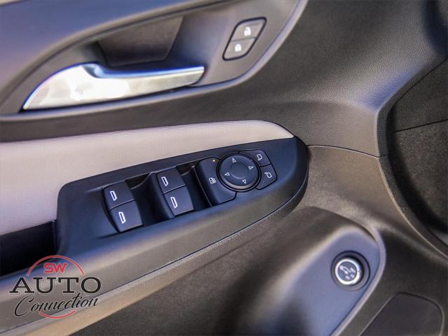 2025 Buick NV Avenir FWD
