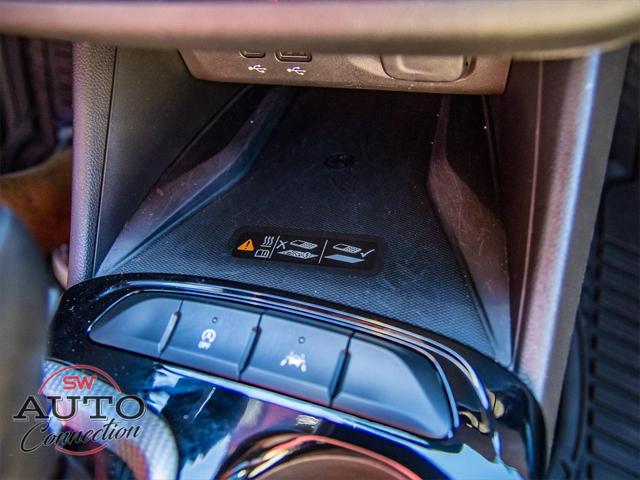 2025 Buick NV Avenir FWD
