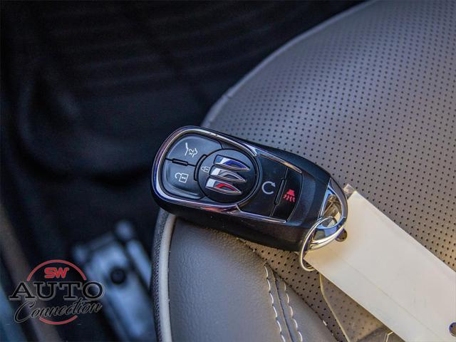 2025 Buick NV Avenir FWD