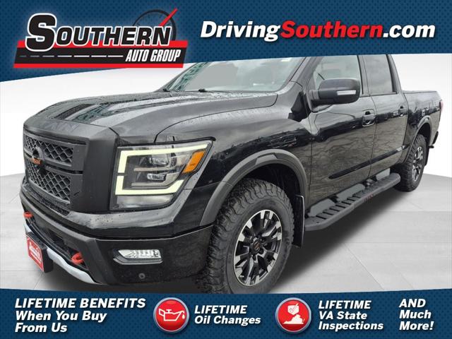 2020 Nissan TITAN Crew Cab PRO-4X 4x4 2020 Nissan TITAN Crew Cab PRO-4X 4x4