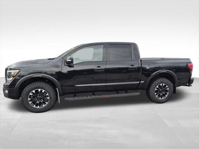 2020 Nissan TITAN Crew Cab PRO-4X 4x4 2020 Nissan TITAN Crew Cab PRO-4X 4x4