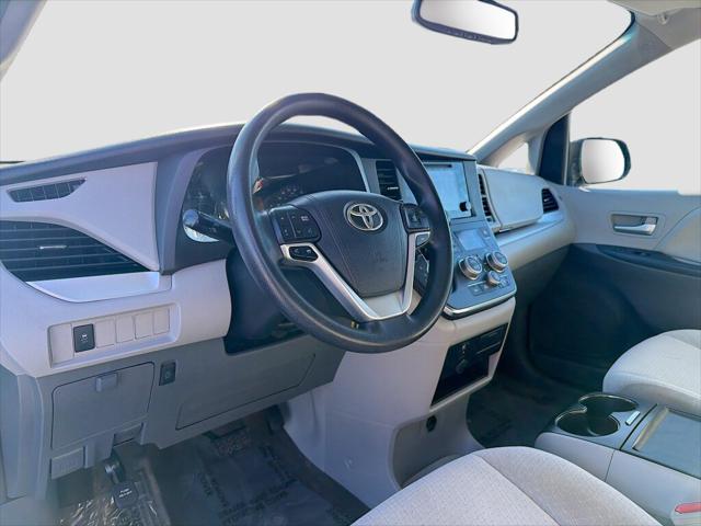 2015 Toyota Sienna LE 8 Passenger 2015 Toyota Sienna LE 8 Passenger