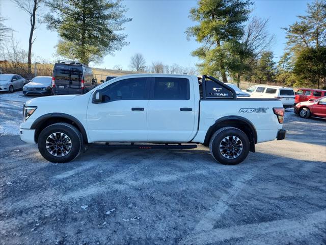 2024 Nissan TITAN Crew Cab PRO-4X 4x4