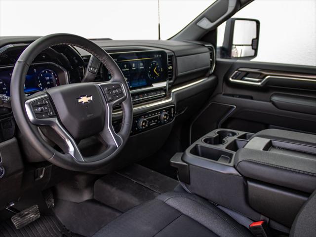 2025 Chevrolet Silverado 2500HD 4WD Crew Cab Standard Bed LT