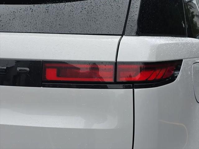 2025 Land Rover Range Rover Sport P360 SE