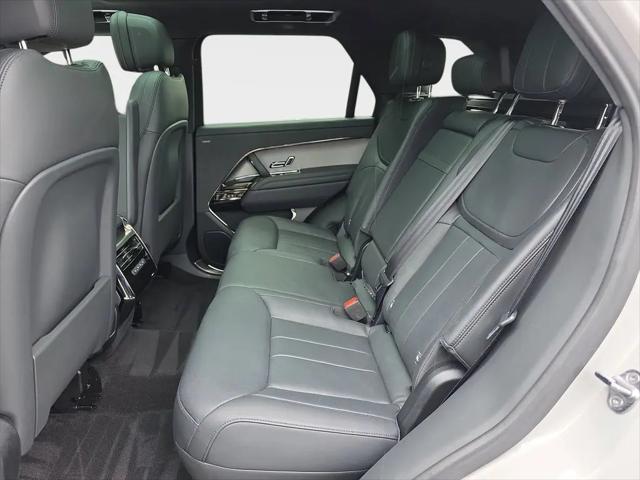 2025 Land Rover Range Rover Sport P360 SE
