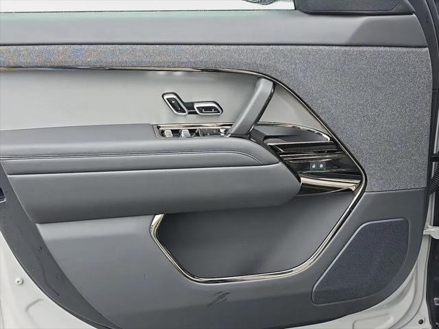 2025 Land Rover Range Rover Sport P360 SE