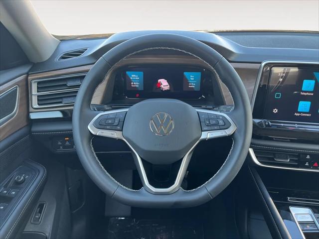 2026 Volkswagen Atlas SE with Technology