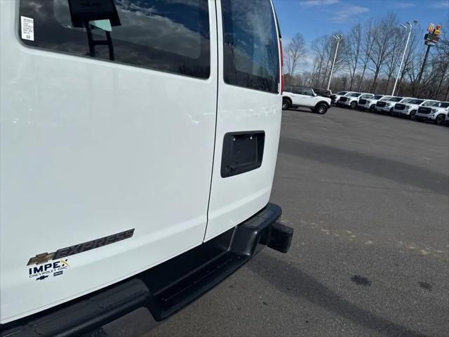 2023 Chevrolet Express Cargo Van RWD 2500 Regular Wheelbase WT