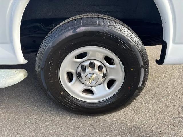 2023 Chevrolet Express Cargo Van RWD 2500 Regular Wheelbase WT
