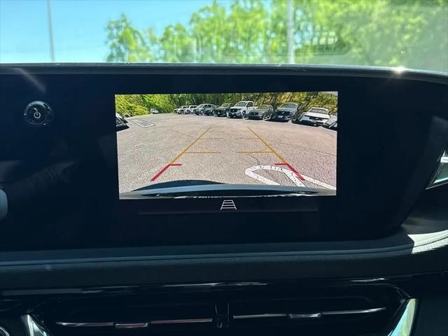 2025 Buick NV Sport Touring FWD