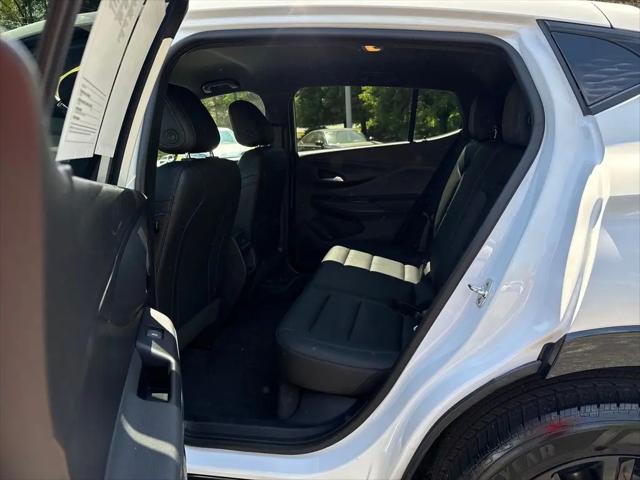 2025 Buick NV Sport Touring FWD
