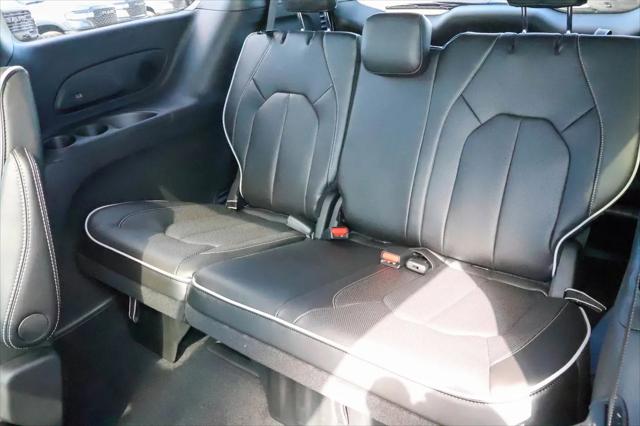2026 Chrysler Pacifica Limited AWD