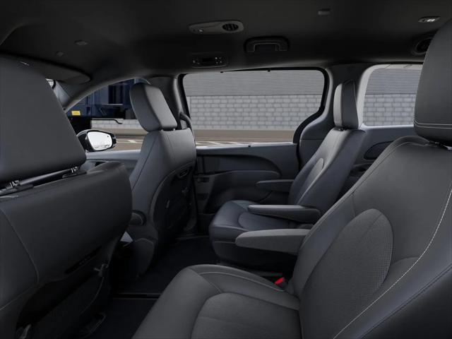 2026 Chrysler Pacifica Select AWD