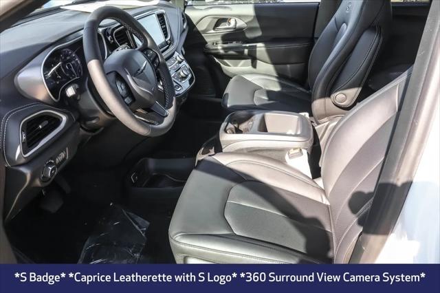 2026 Chrysler Pacifica Select AWD