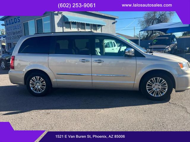 2014 Chrysler Town & Country Touring-L