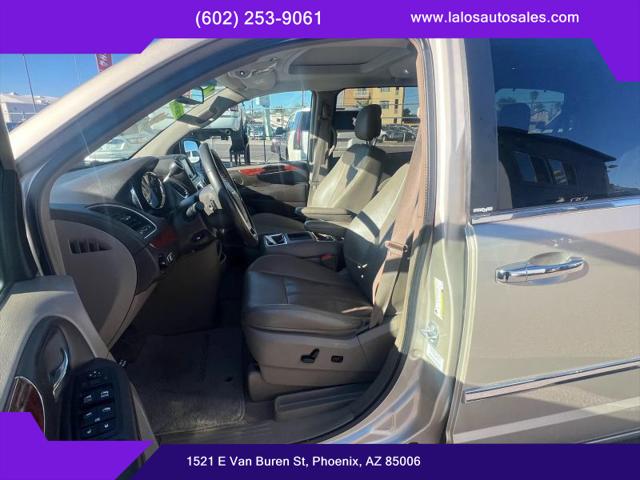 2014 Chrysler Town & Country Touring-L