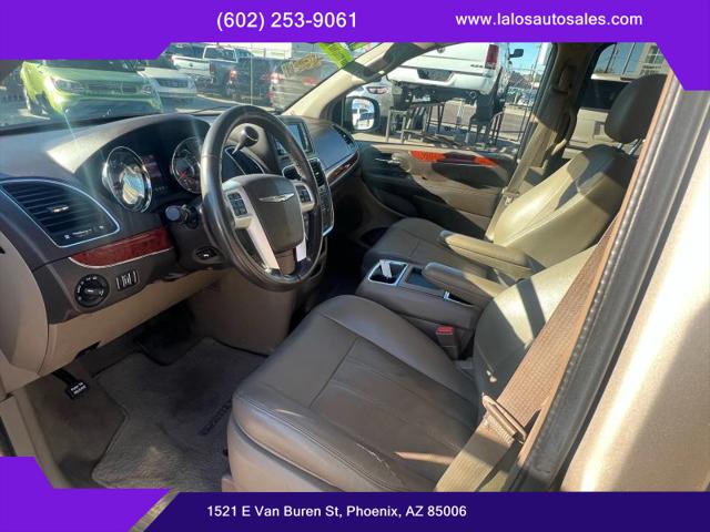 2014 Chrysler Town & Country Touring-L