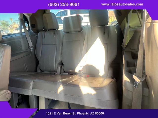 2014 Chrysler Town & Country Touring-L