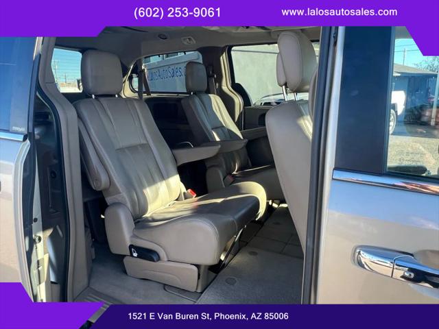 2014 Chrysler Town & Country Touring-L