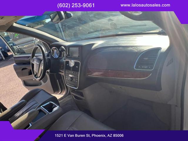 2014 Chrysler Town & Country Touring-L