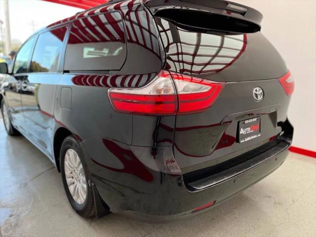 2017 Toyota Sienna Limited 7 Passenger