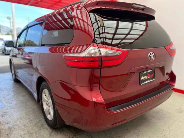 2020 Toyota Sienna LE