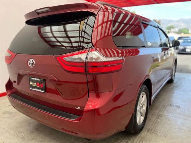 2020 Toyota Sienna LE