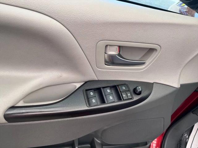 2020 Toyota Sienna LE