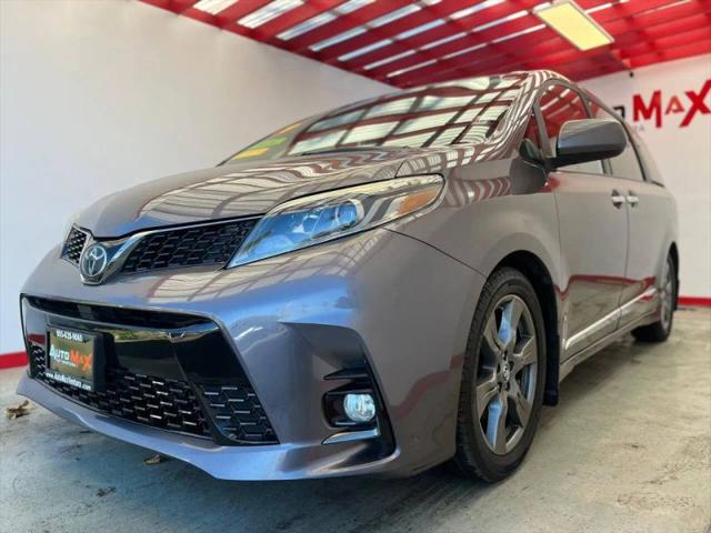 2019 Toyota Sienna SE 8 Passenger for sale in Ventura, CA