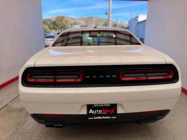 2016 Dodge Challenger SXT