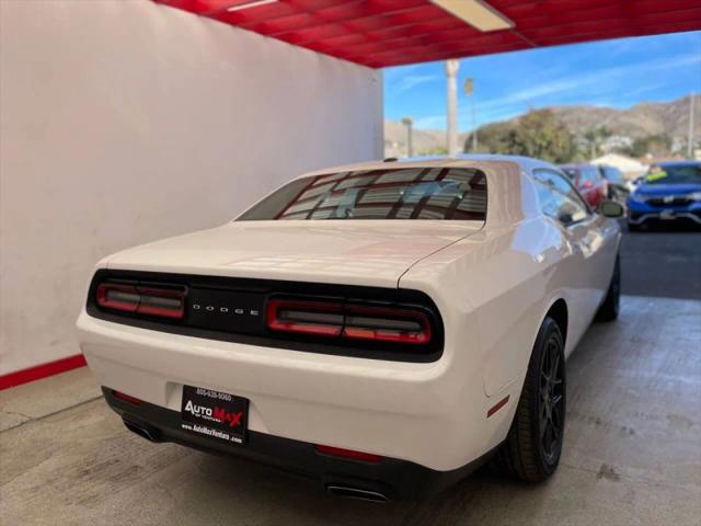 2016 Dodge Challenger SXT