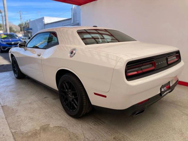 2016 Dodge Challenger SXT
