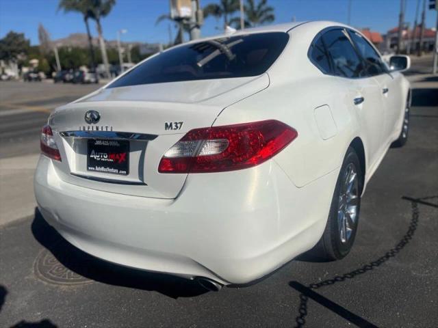2011 INFINITI M37 M37