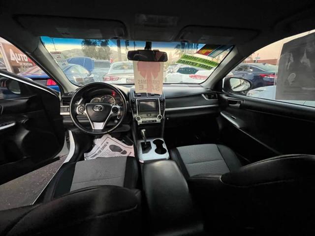2014 Toyota Camry SE