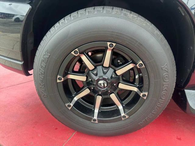 2004 Cadillac Escalade ESV Standard