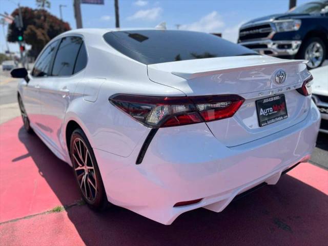 2023 Toyota Camry SE