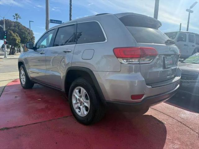 2017 Jeep Grand Cherokee Laredo 4x2