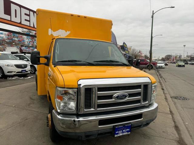 2011 Ford E-450 Cutaway XL