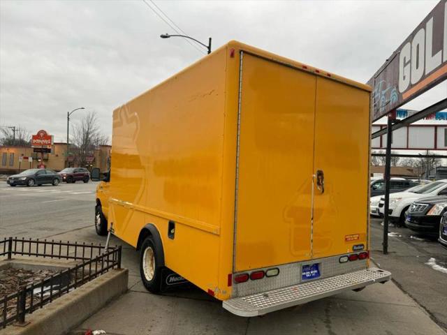 2011 Ford E-450 Cutaway XL
