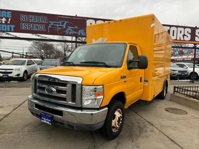 2011 Ford E-450 Cutaway XL