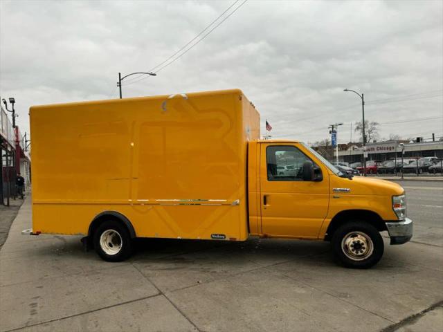 2011 Ford E-450 Cutaway XL