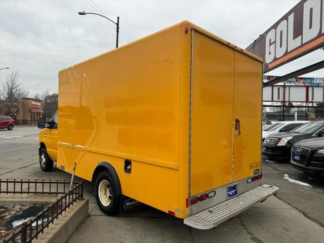 2011 Ford E-450 Cutaway XL