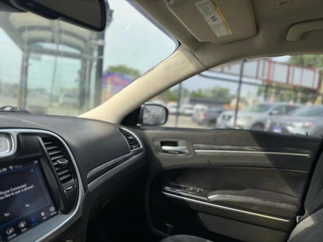 2018 Chrysler 300 Touring