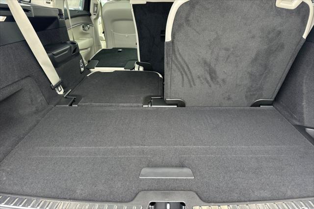 2026 Volvo XC90 Ultra, B6 AWD Gas (mild hybrid), Gasoline, Bright, 7 Seats