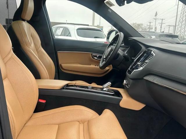 2023 Volvo XC90 B6 Ultimate 7-Seater
